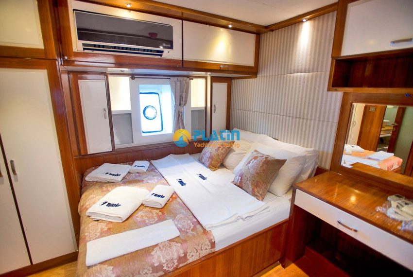 Maske 2 Gulet Yat 30